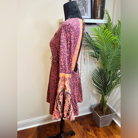 Free People Once Upon A SummerTime Open Back Deep-V Belle Sleeves Romper Medium - Picture 9 of 10